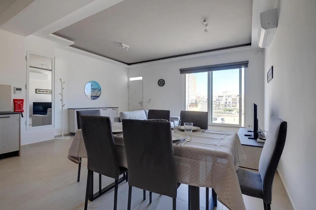 Luxury Maisonette In A Tranquil And Central Area Apartment Saint Julian's